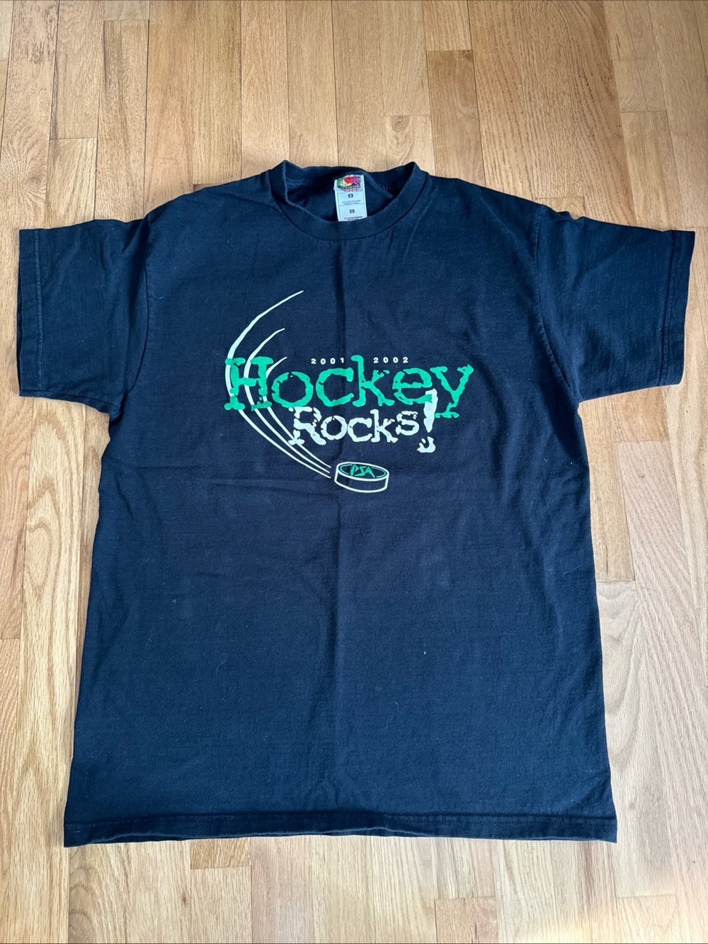 Fruit of the Loom Black Tee with Green "Hockey Rocks" Graphic